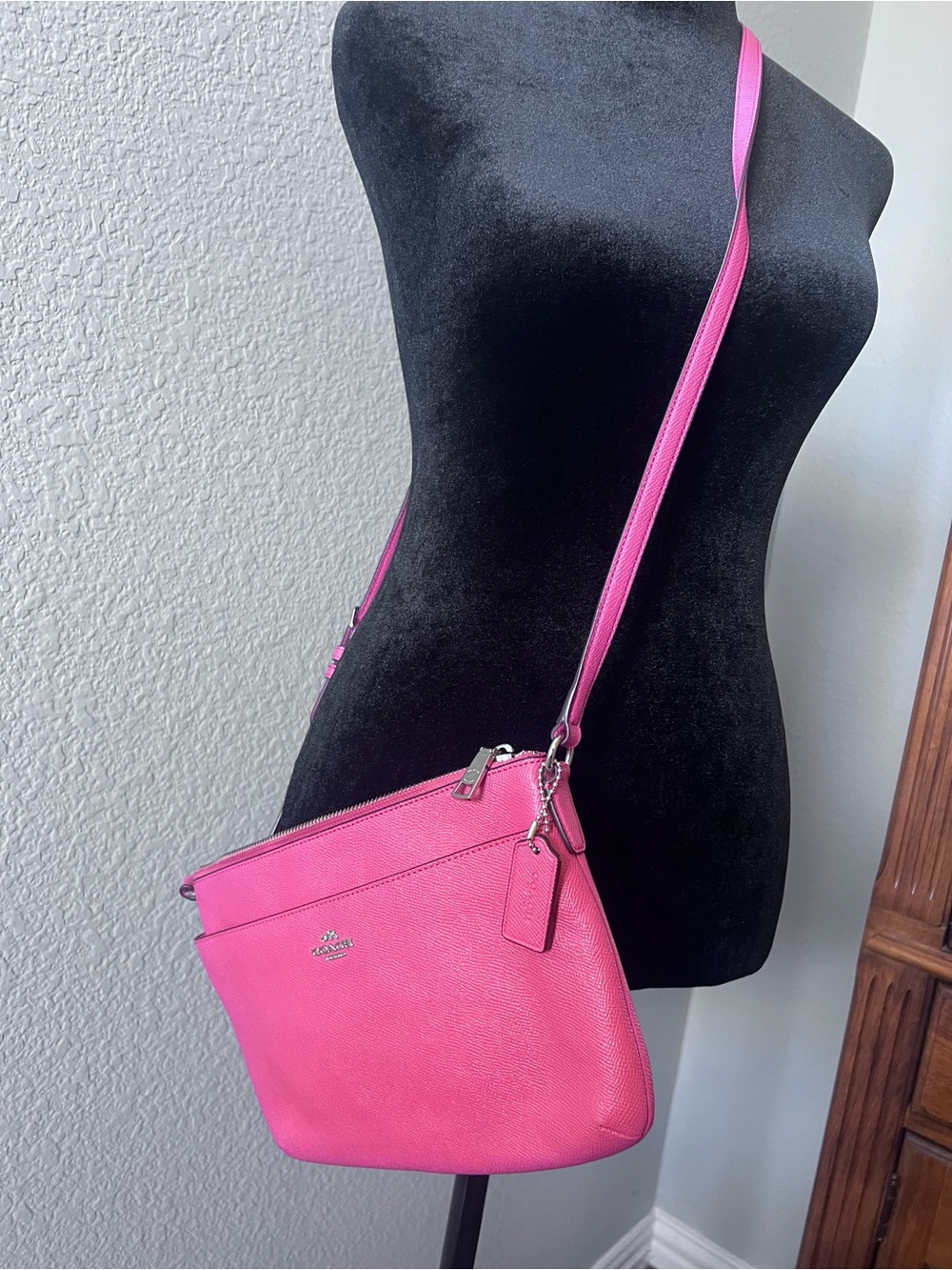 Coach F57788 Bright Fuschia/Saddle CRSGN LTH EW POP Crossbody w/matching wallet - Picture 10 of 16